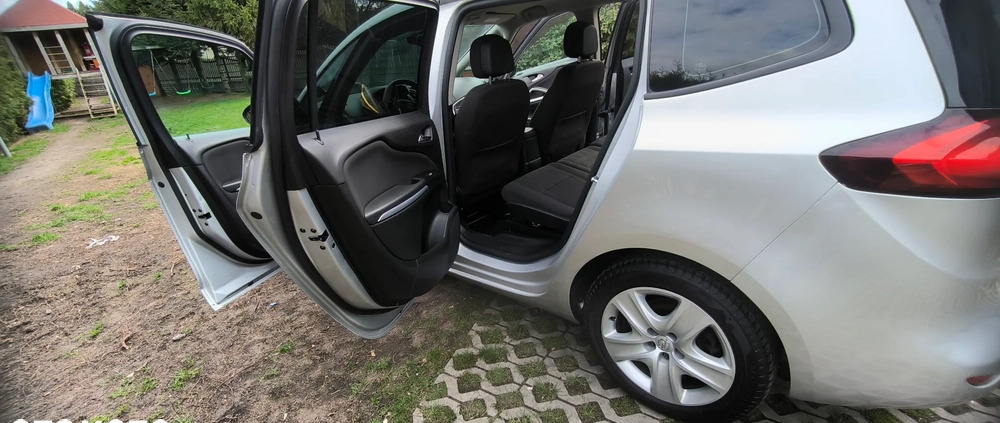 Opel Zafira cena 29900 przebieg: 172100, rok produkcji 2014 z Mosina małe 92